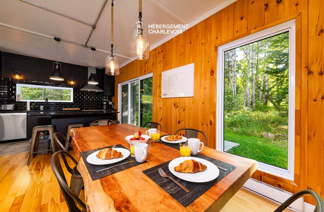 MAT-77 - Magnifique chalet dans un écrin de verdure
